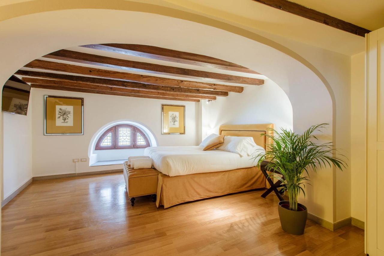 Relais Tosinghi Pensión Florencia